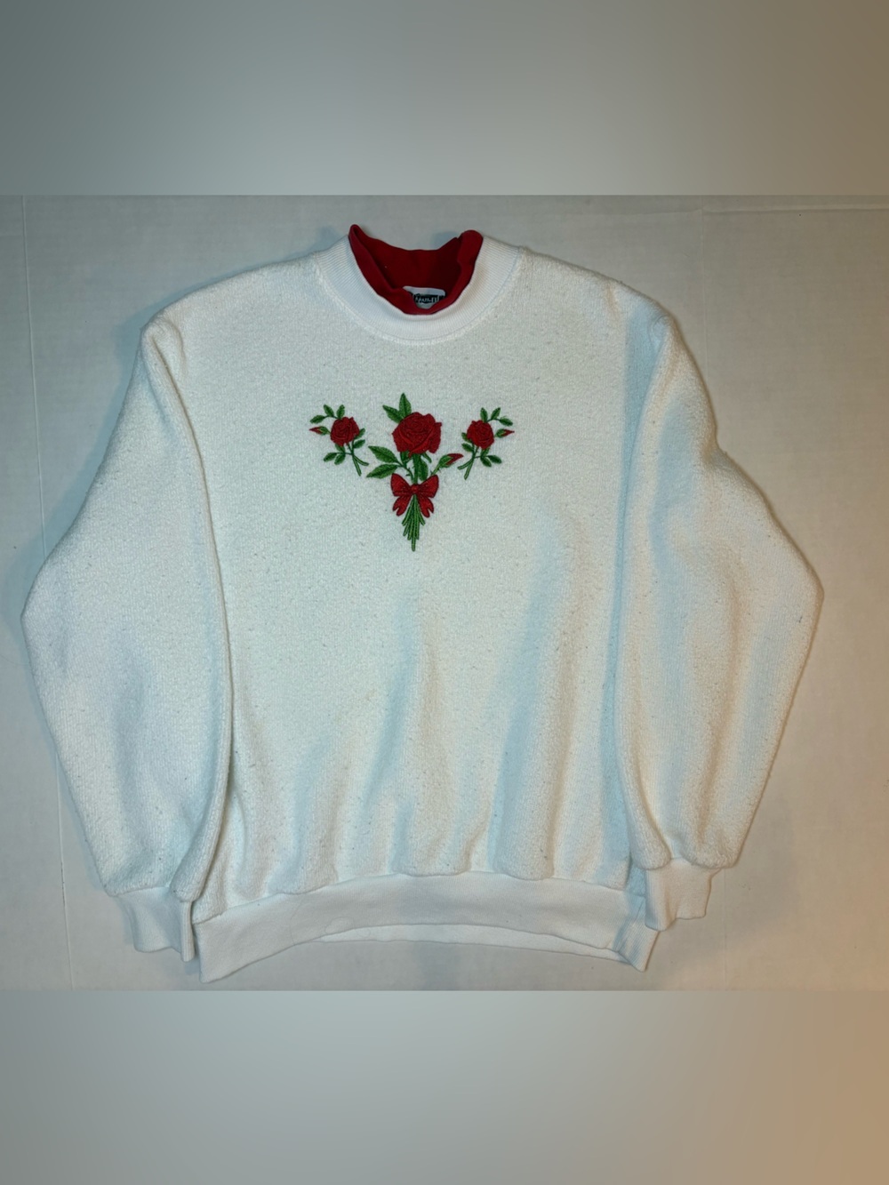 Bon Worth VTG Cottage Core White Sweatshirt Embroidered Red Roses Size PM